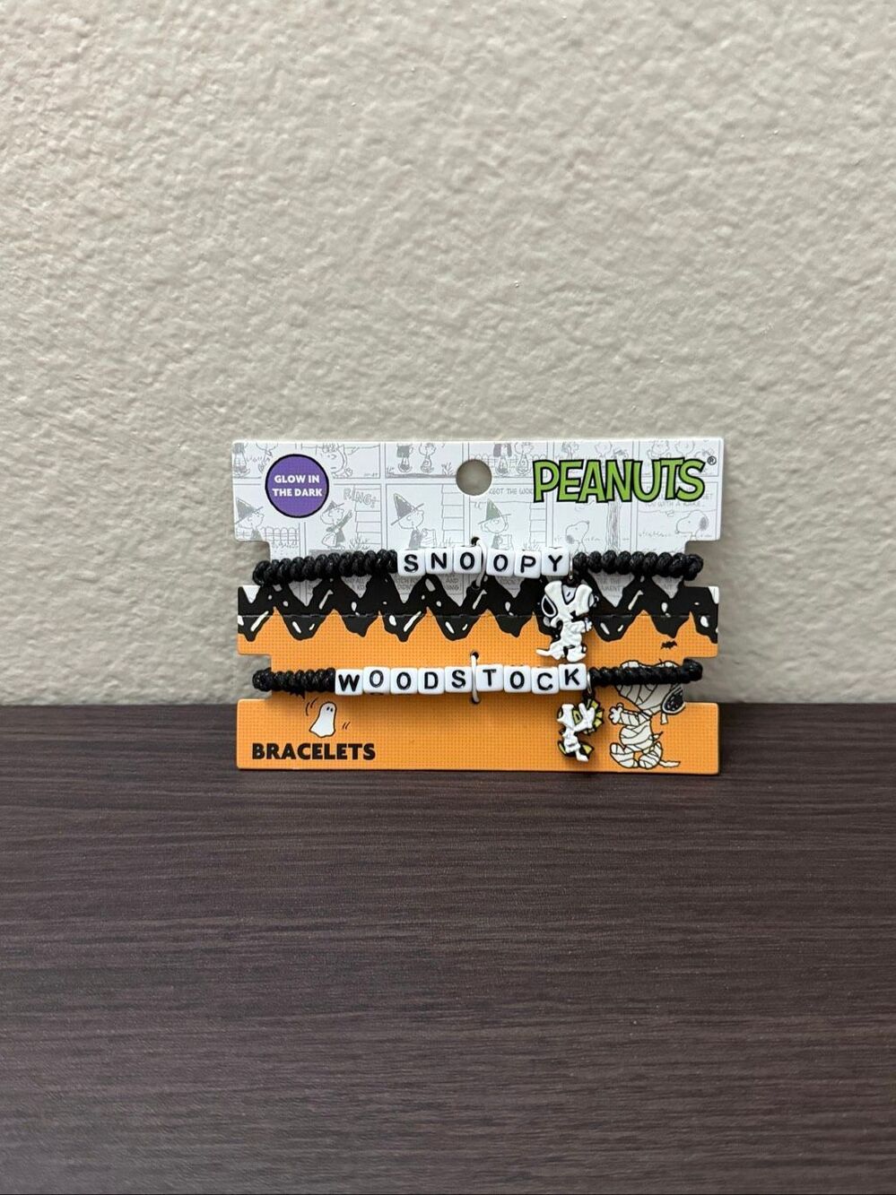 Peanuts Snoopy & Woodstock Glow-In-The-Dark Best Friend Bracelet Set